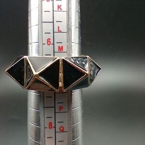 Geometrical stretch spike ring R254